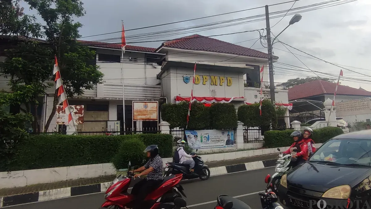Ilustrasi - Kantor DPMPD Pandeglang. (Sumber: Poskota/Samsul Fatoni)
