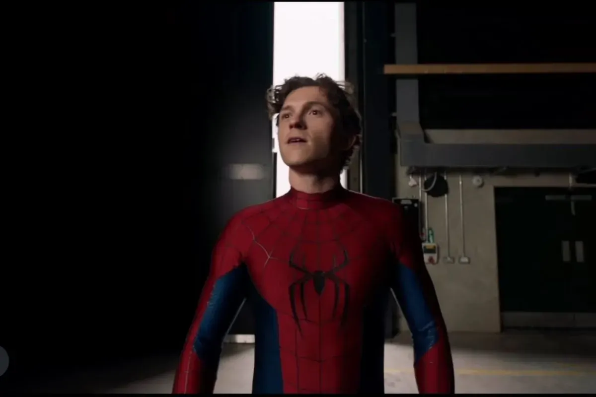 Tom Holland mengalami gegar otak (Sumber: Instagram)