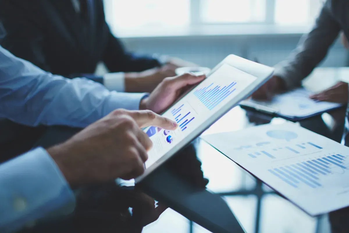 Cara untuk memulai investasi yang aman bagi pemula. (Sumber: Freepik/pressfoto)