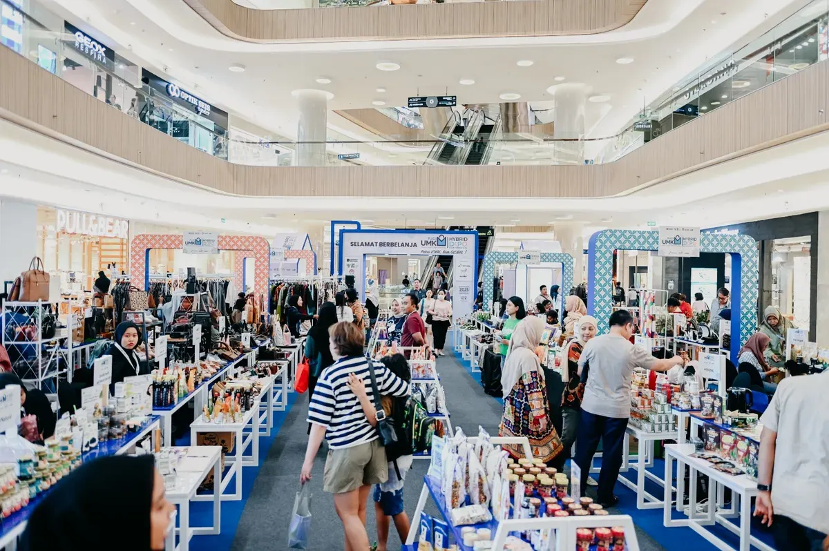 PaDi UMKM Hybrid Expo & Conference 2025 yang digelar di Pakuwon Mall Surabaya (Sumber: Dok. Telkom)
