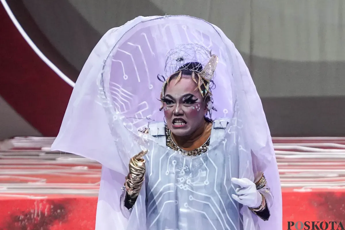 Pemain Teater Koma mementaskan lakon Mencari Semar di Ciputra Artpreneur, Jakarta, Selasa, 12 Agustus 2025. (Sumber: Poskota/Bilal Nugraha Ginanjar)