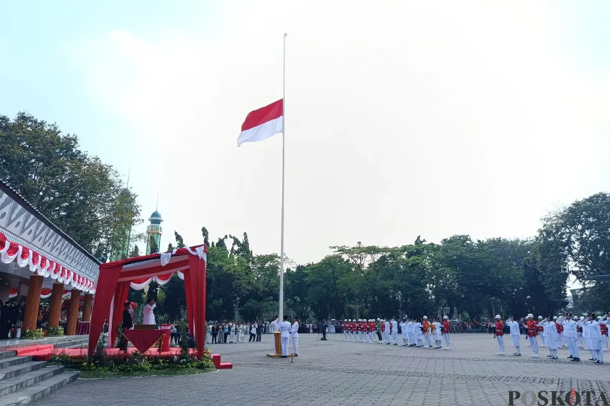 Suasana upacara peringatan HUT ke-80 RI di Alun-Alun M. Hasibuan, Kota Bekasi, Minggu, 17 Agustus 2025. (Sumber: Poskota/Nurpini Aulia Rapika)