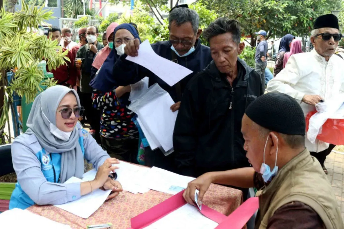 KLJ September 2025: Cek jadwal cair, besaran bantuan, dan cara cek penerima bansos lansia DKI Jakarta di sini. Panduan lengkap cek via SILADU dan JAKI. (Sumber: dinsos.jakarta.go.id)