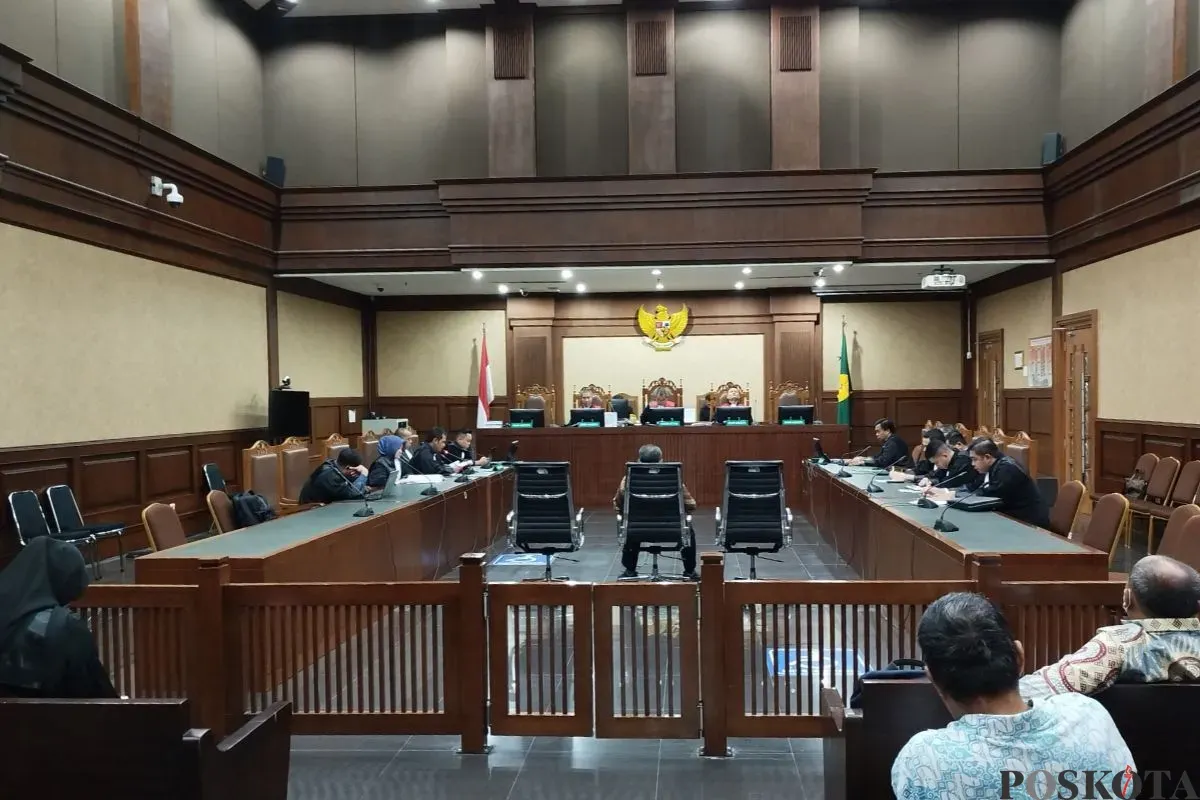 Sidang tiga terdakwa hakim yang terlibat suap kasus ekspor Crude Palm Oil (CPO) atau minyak goreng di Pengadilan Tindak Pidana Korupsi (Tipikor) Jakarta Pusat, Kamis, 21 Agustus 2025. (Sumber: Poskota/Ramot Sormin)