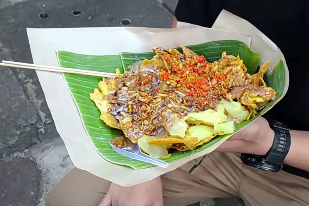 Makanan khas Bogor, Cungkring. (Sumber: YouTube/Tanboy Kun)