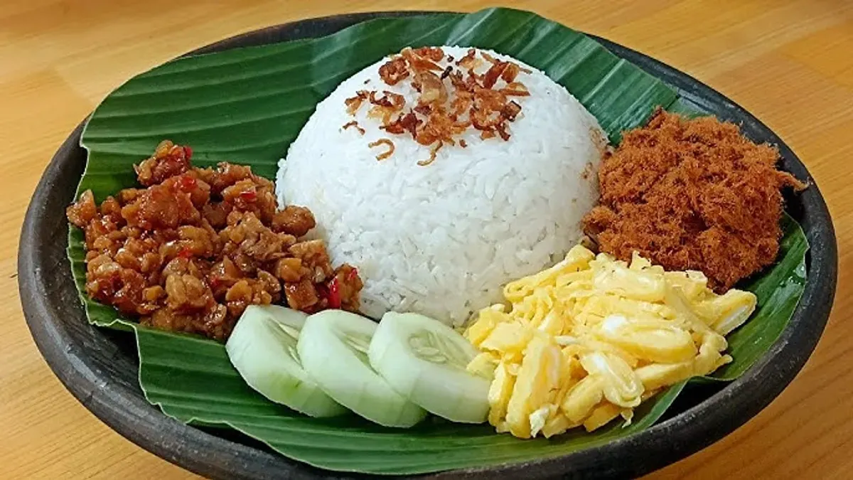 Bingung Cari Sarapan? Ini 10 Warung Nasi Uduk Legendaris di Jakarta Barat Paling Ramai Pembeli (Sumber: Pinterest)