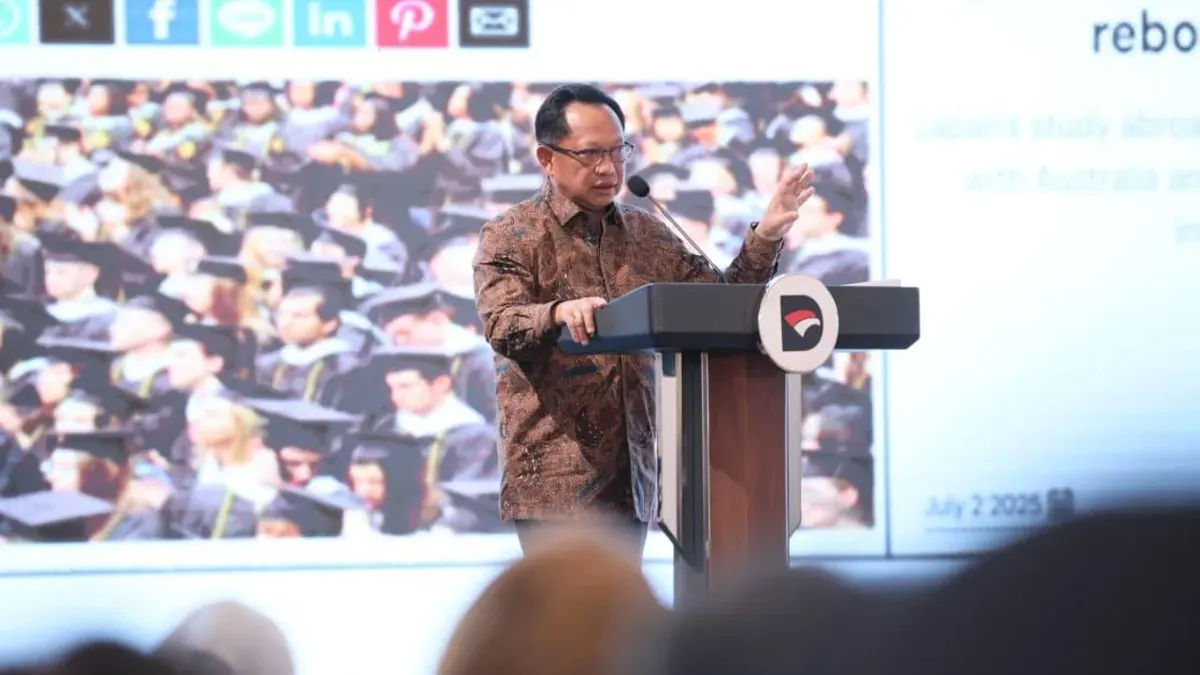 Mendagri Tito Karnavian dalam AAA Conference 1.0: Connecting Global Expertise with Indonesian Opportunities di Hall Wisma Danantara Indonesia, Jumat, 5 Desember 2025. (Sumber: Dok. Puspen Kemendagri)