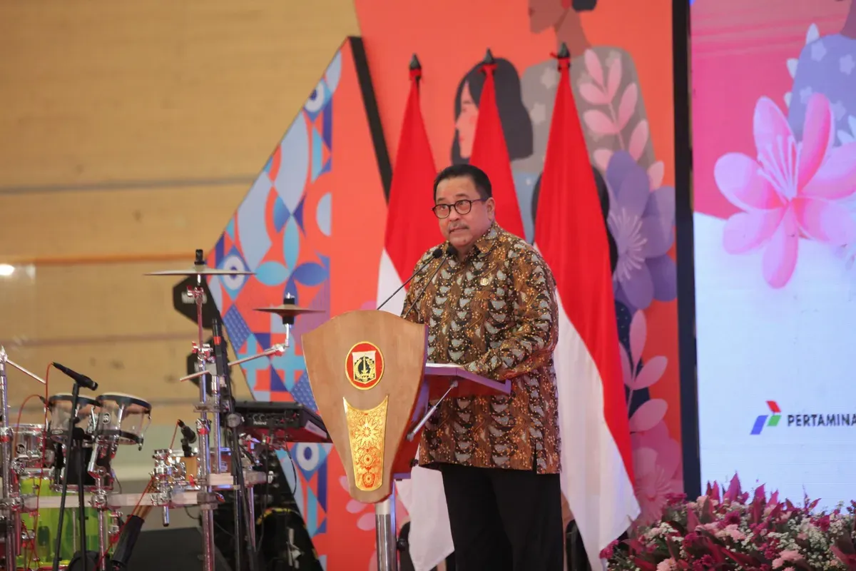 Wagub DKI Jakarta Rano Karno menghadiri acara Peringatan Hari Ibu ke-97 Tingkat Provinsi DKI Jakarta Tahun 2025 di Jakarta International Velodrome, Pulogadung, Jakarta Timur, Kamis, 11 Desember 2025. (Sumber: Istimewa)