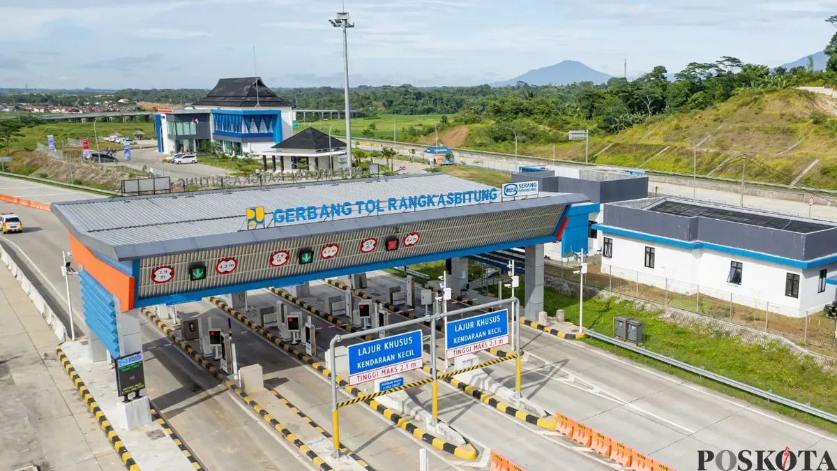 Suasana di gerbang tol Serang-Panimbang di Rangkasbitung, Kabupaten Lebak. (Sumber: Poskota/Samsul Fatoni)