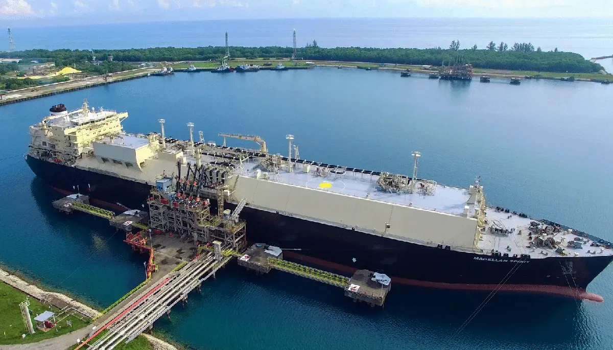 Ilustrasi, kapal tanker. (Sumber: Dok. Pertamina)