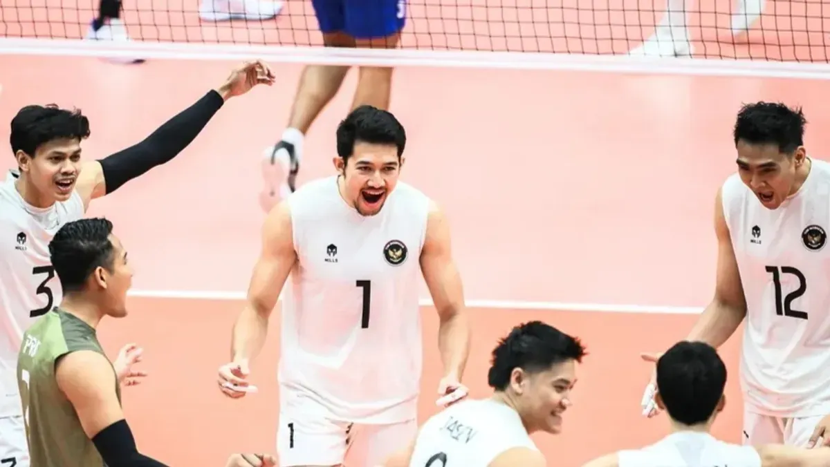 Tim voli putra Indonesia masuk semifinal SEA Games 2025 dengan status juara grup. (Sumber: Instagram/@volinewsid)