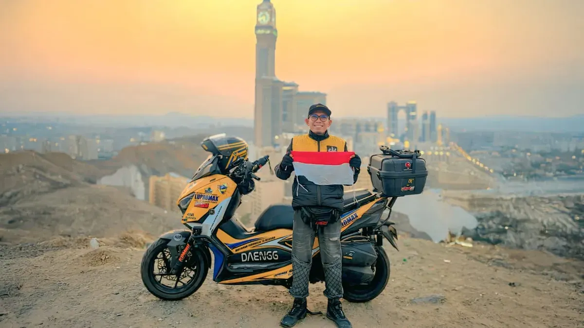 Kisah inspiratif biker Indonesia menaklukkan medan ekstrem menuju Makkah. (Sumber: Yamaha)