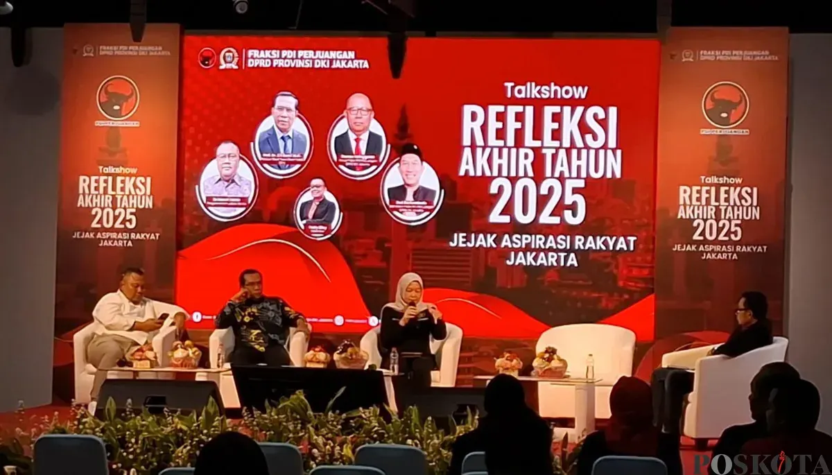 Ketua Komisi D DPRD DKI, Yuke Yurike (kedua kanan) saat Talkshow Refleksi Akhir Tahun 2025 di Jakarta Barat pada Senin, 22 Desember 2025. (Sumber: POSKOTA | Foto: Pandi Ramedhan)