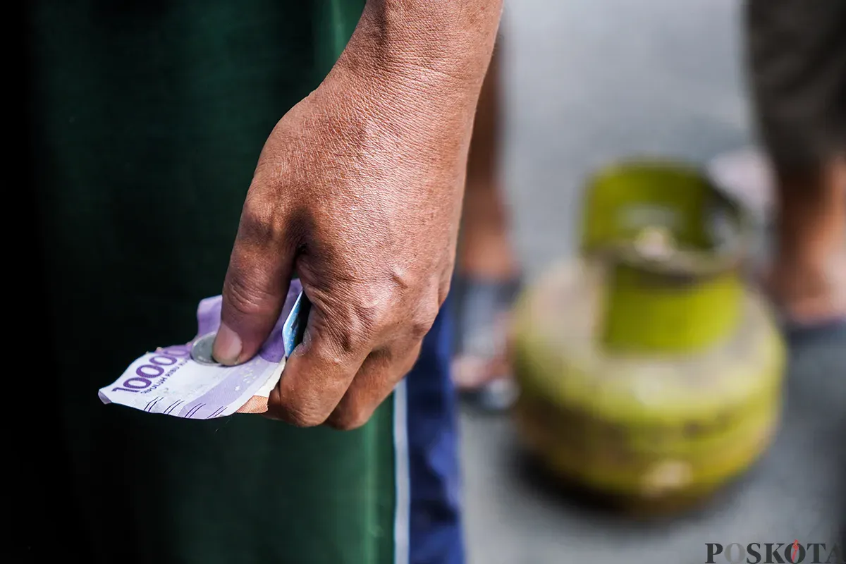 Pemerintah berencana mengubah skema subsidi LPG 3 Kg menjadi BLT. (Sumber: Poskota/Bilal Nugraha Ginanjar)