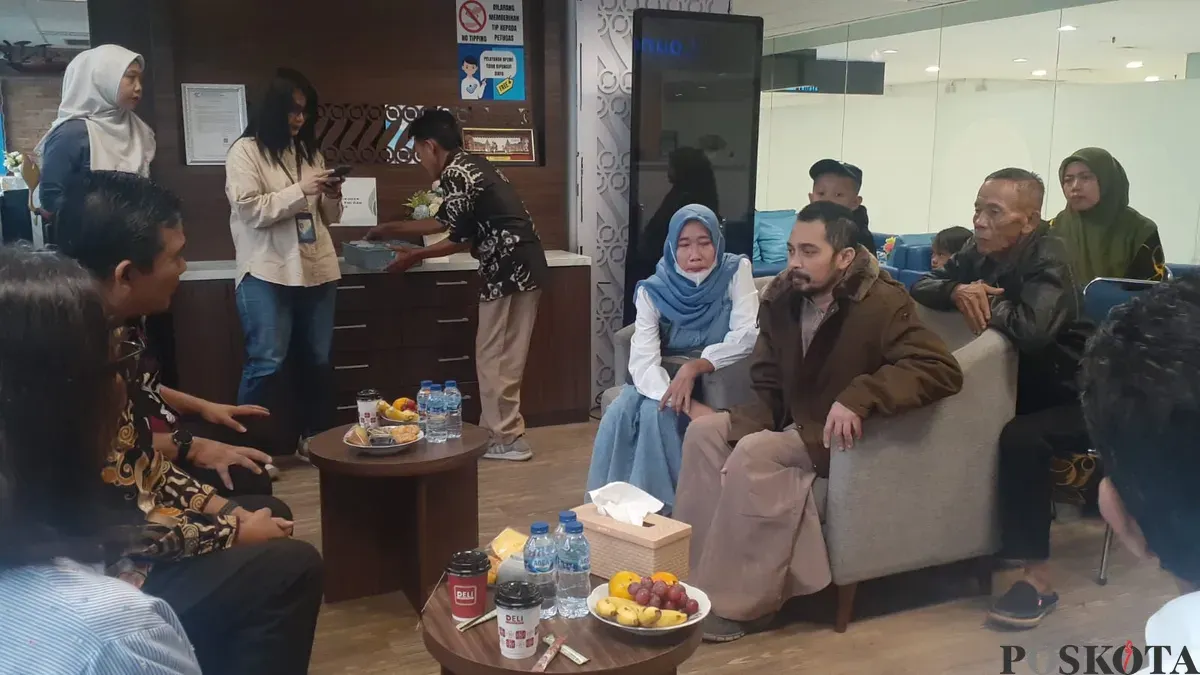 Abdul Rahman Dian Hur, Pekerjaan Migran Indonesia (PMI) asal Tangerang tiba di Terminal 3 Bandara Soekarno-Hatta. (Sumber: Poskota/Veronica Prasetio)