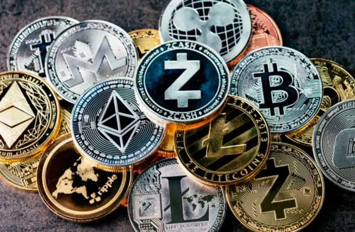 Tokocrypto menyediakan akses ke lebih dari 380 jenis token dan koin dengan berbagai fitur unggulan, seperti Staking, DCA, Beli/Jual, Passkey, hingga TKO Megadrop. (Sumber: Pinterest)