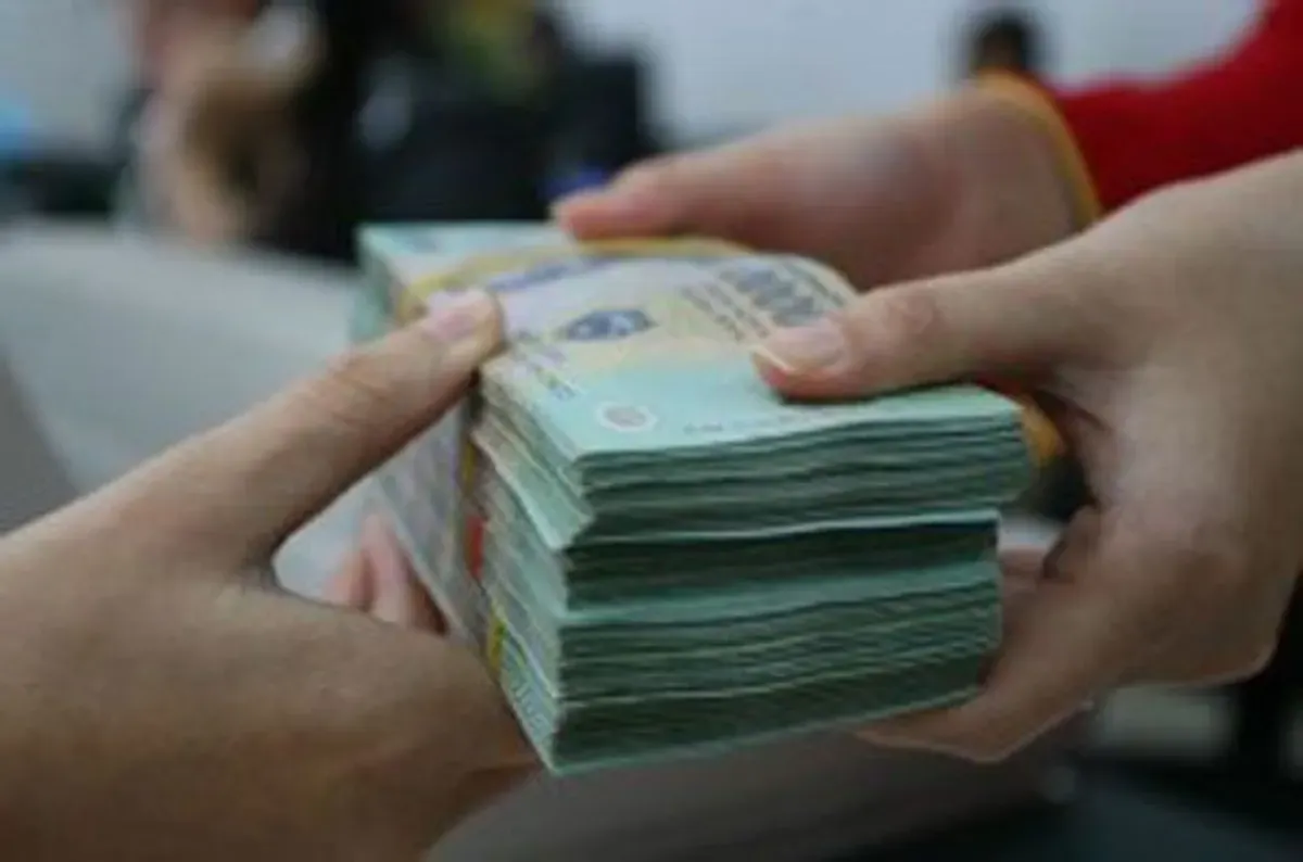 KUR BCA 2025 tabel angsuran untuk pinjaman Rp10-Rp100 juta beserta syarat an keutungannya. (Sumber: Pinterest)
