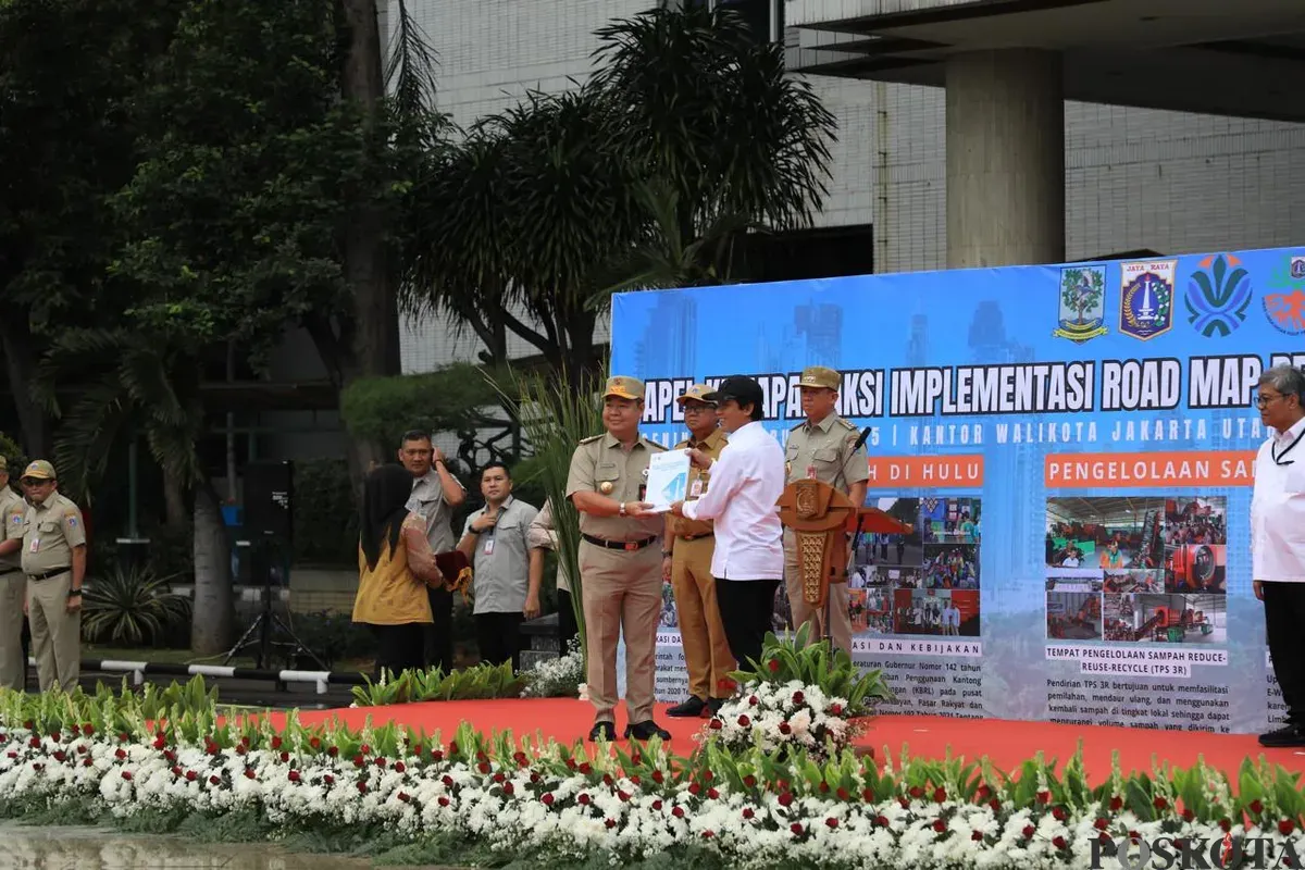 Apel Kesiapan Aksi Implementasi Roadmap Pengelolaan Sampah Perkotaan di Jakarta, di Kantor Walikota Jakarta Utara, Senin, 17 Februari 2025. (Sumber: Poskota/Pandi Ramedhan)