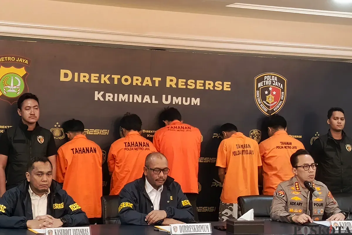 Para tersangka perampokan dan pembunuhan seorang lansia berusia 71 tahun. (Sumber: Poskota/Ali Mansur)