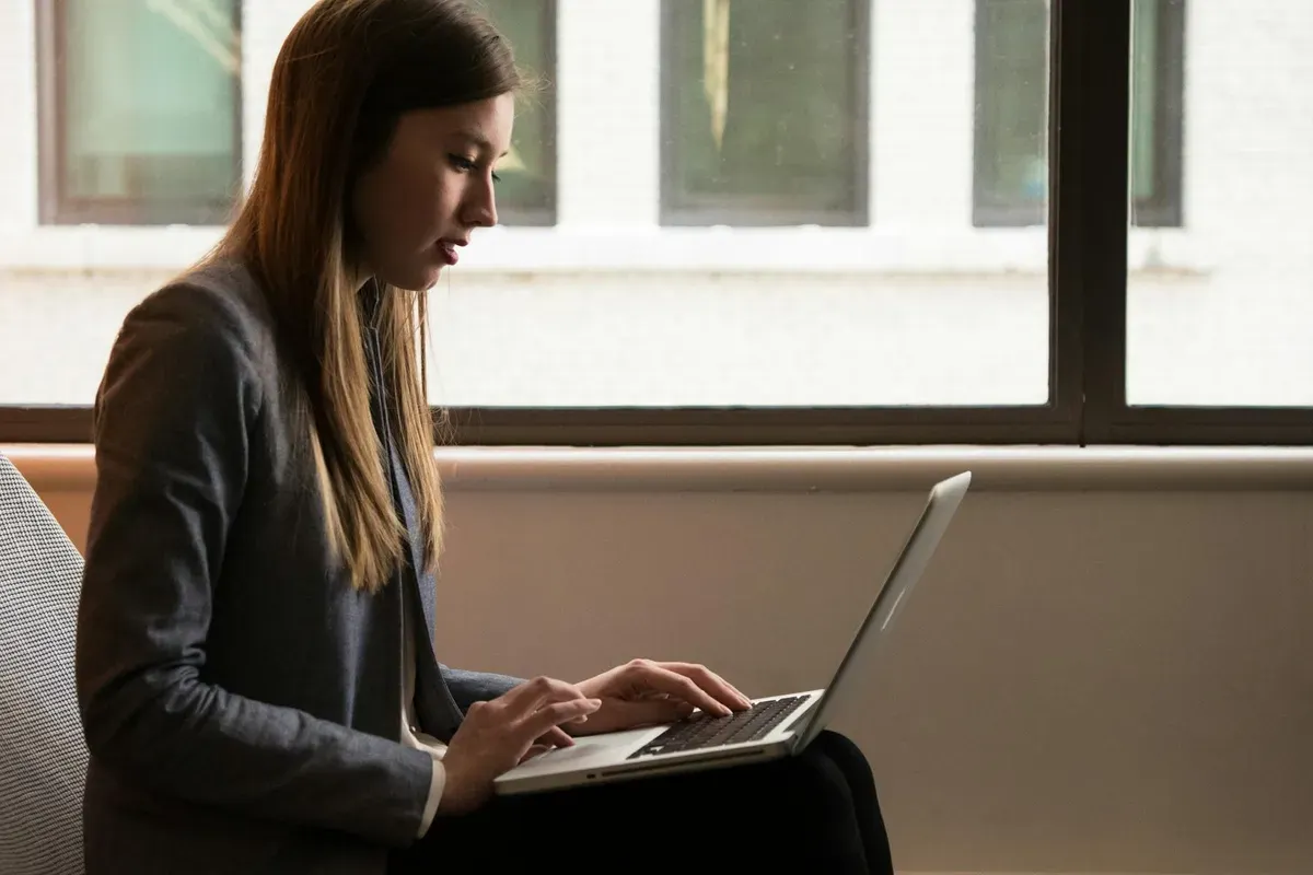 Ini cara cek hasil seleksi SNBP 2025 (Sumber: Pexels/Christina Morillo)