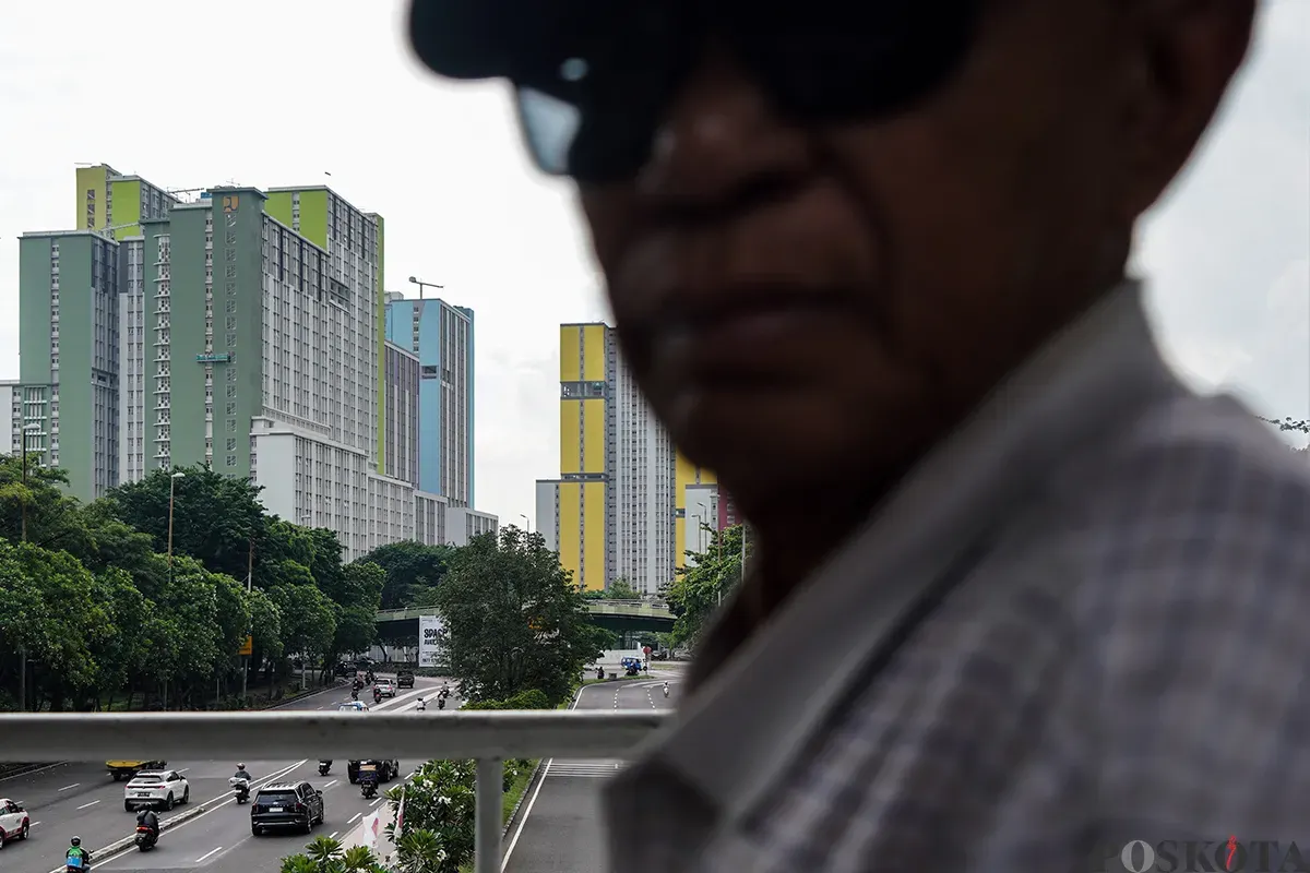 Gedung Wisma Atlet yang berdiri kokoh namun tak berpenghuni di kawasan Kemayoran, Jakarta, Selasa, 18 Februari 2025. (Sumber: Poskota/Bilal Nugraha Ginanjar)