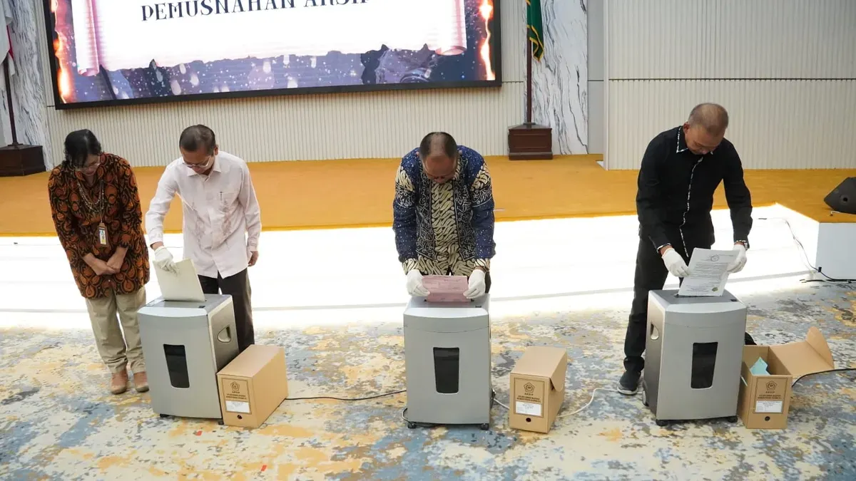 Pemusnahan Arsip Inaktif di Auditorium H.M. Rasidi, Kementerian Agama, pada Kamis, 20 Februari 2025. (Sumber: Istimewa)