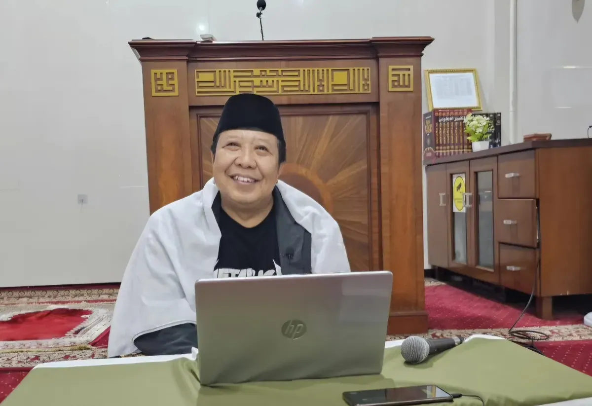 Potret Gus Arifin, pendakwah dan tokoh NU yang kritik ajaka tanam cabai Mendagri Tito. (Sumber: Instagram/@gus_arifin)