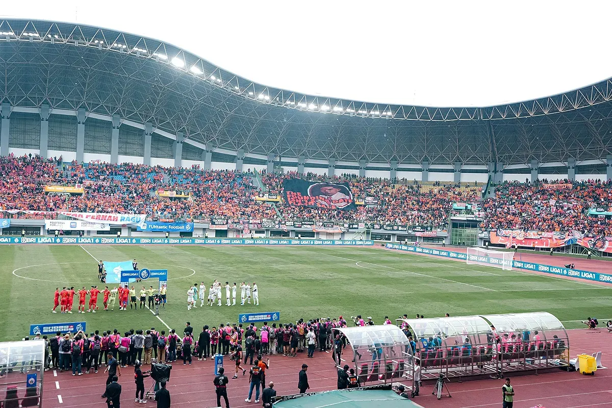 Ilustrasi, Persija Jakarta saat hadapi Persib Bandung di Stadion Patriot dalam pertandingan pekan 23 Liga 1 musim 2024-25. (Sumber: Instagram @persija)