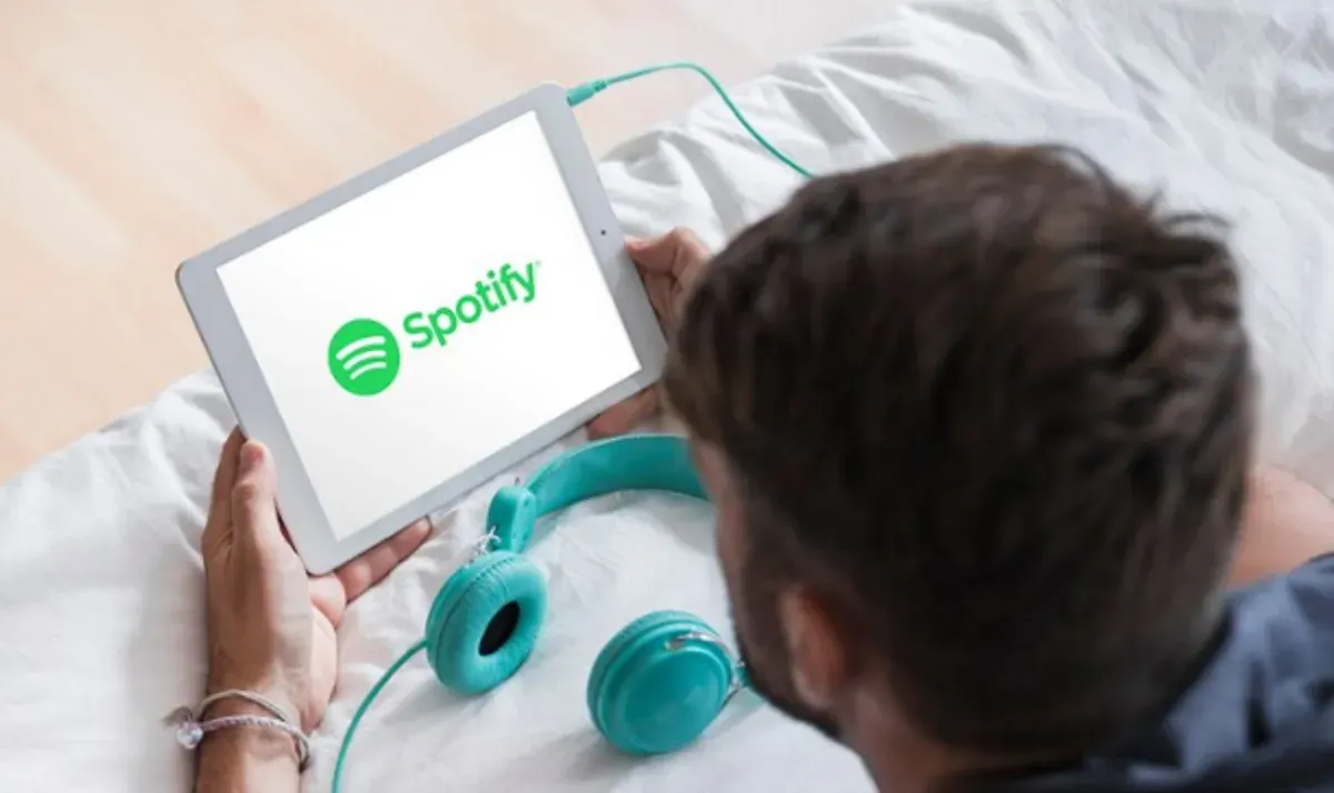 Begini cara akses akun Spotify premium agar dapat menggunakan semua fiturnya. (Sumber: Freepik)