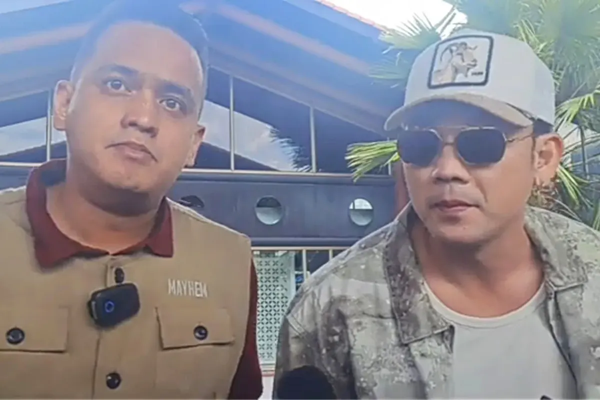 Denny Sumargo mengaku telah melaporkan penyebar rekaman suaranya dengan Farhat Abbas.(Sumber: Tangkap Layar YouTube/Intens Investigasi)