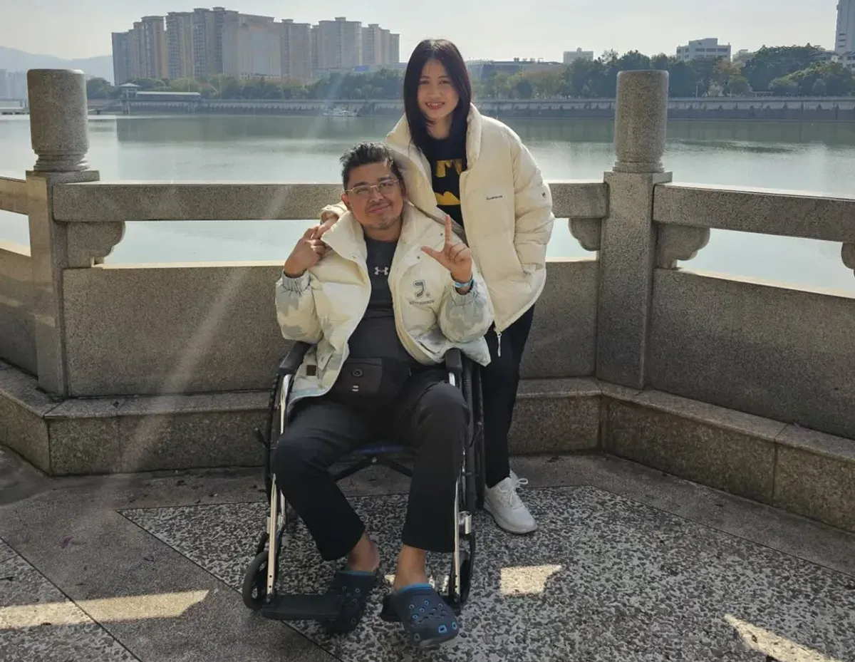 Pengacara Alvin Lim saya sedang berobat di luar negeri pada akhir tahun kemarin. Diketahui Alvin dinyatakan sakit ginjal. (Sumber: Instagram @alvinlim_official)