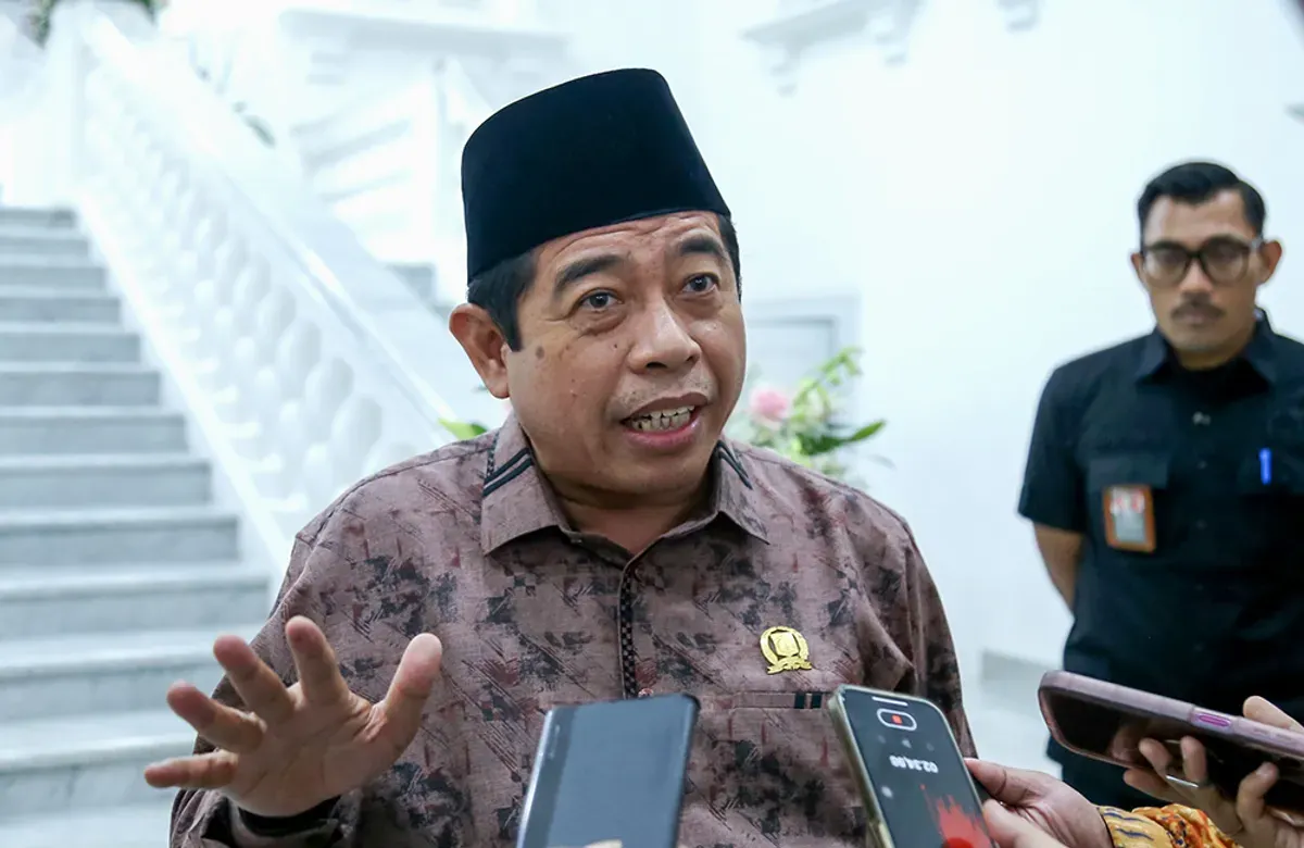 Ketua DPRD DKI Jakarta Khoirudin mengapresiasi program Makan Bergizi Gratis (MBG) yang dimulai pada Senin, 6 Januari 2025. (Sumber: DPRD DKI Jakarta)
