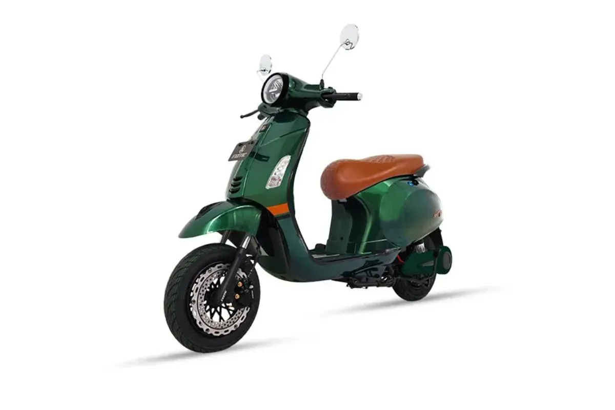 Tampilan motor listrik Exotic Sprinter AT yang berdesain klasik. (Sumber: exotic.pacific-bike.com)