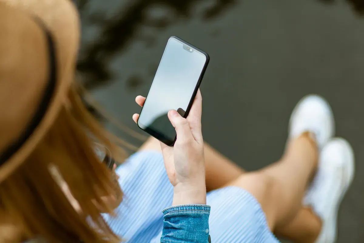 Update OS Android. (Sumber: Pexels/George Dolgikh)