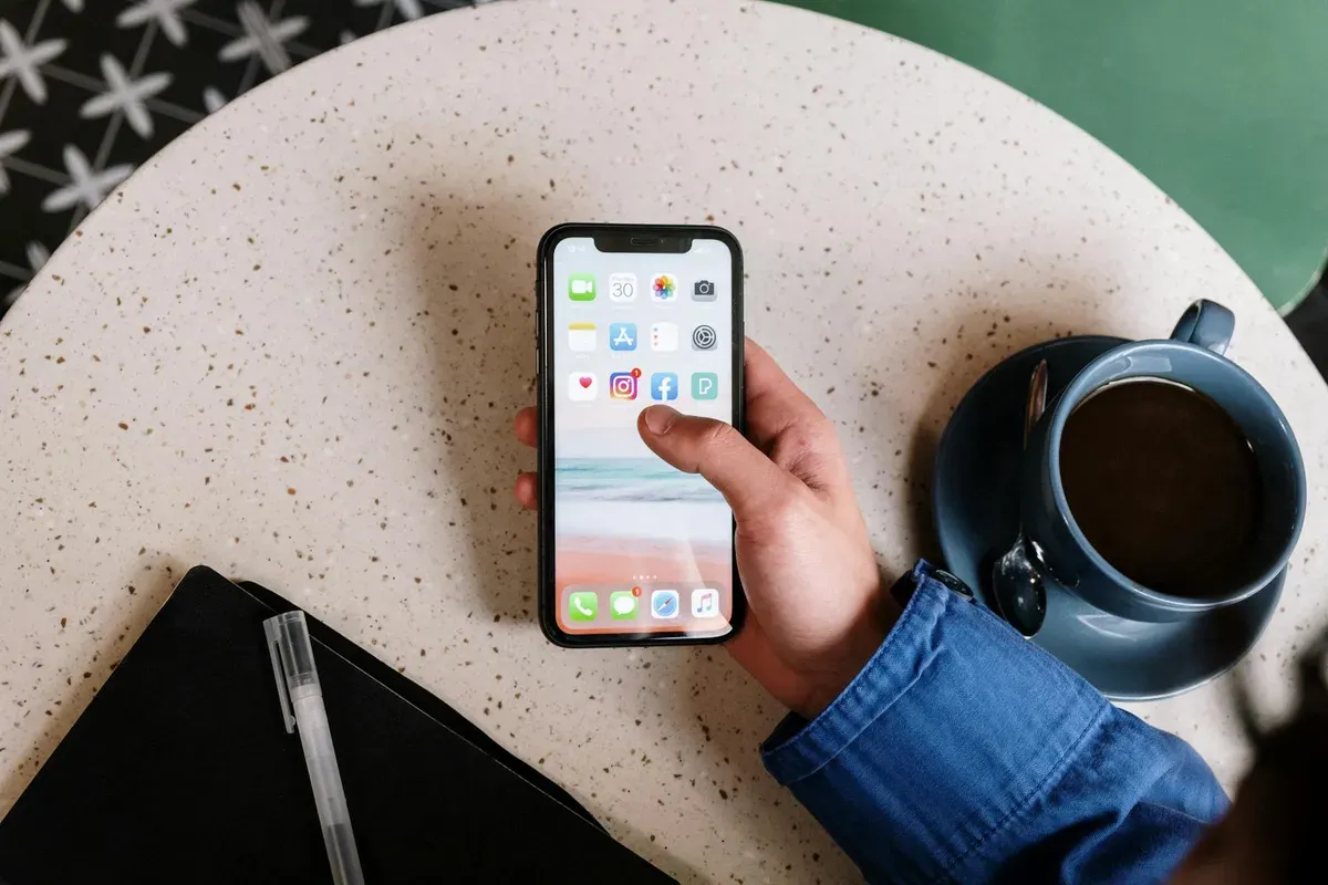 Efek bokeh pada iPhone bisa menciptakan foto dan video menjadi lebih menarik, cek caranya di sini! (Sumber: Pexels/cottonbro studio)