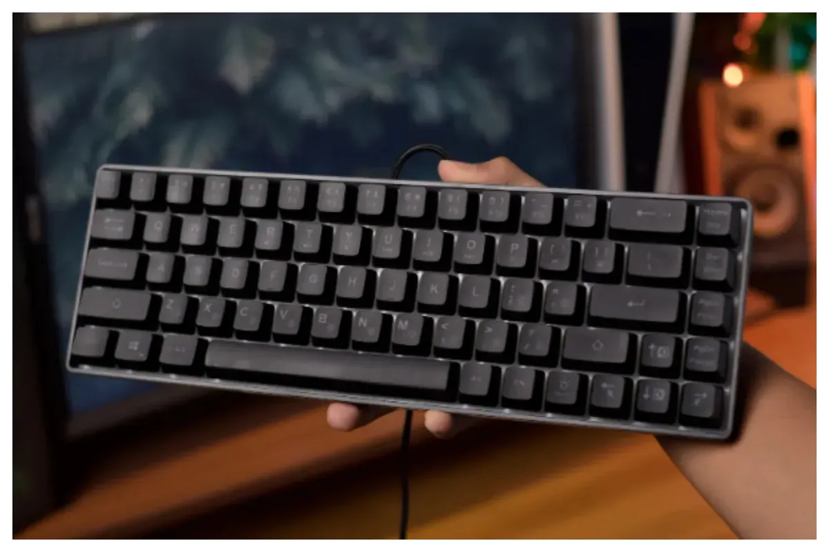 keyboard gaming REXUS Mini Battlefire K68M (Sumber: gamedaim.com)
