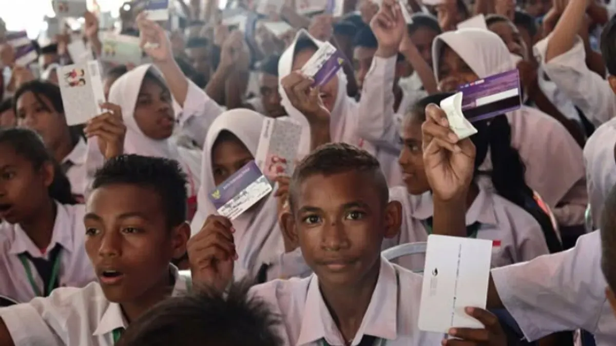 Penyaluran bantuan sosial PIP tahap 2025 sudah memasuki termin 1 pada bulan Februari ini, KPM pemilik NIK dan NISN ini diharapkan untuk melakukan pengecekan untuk mendapatkan informasi penyalurannya. (Sumber: Kemdikbud)