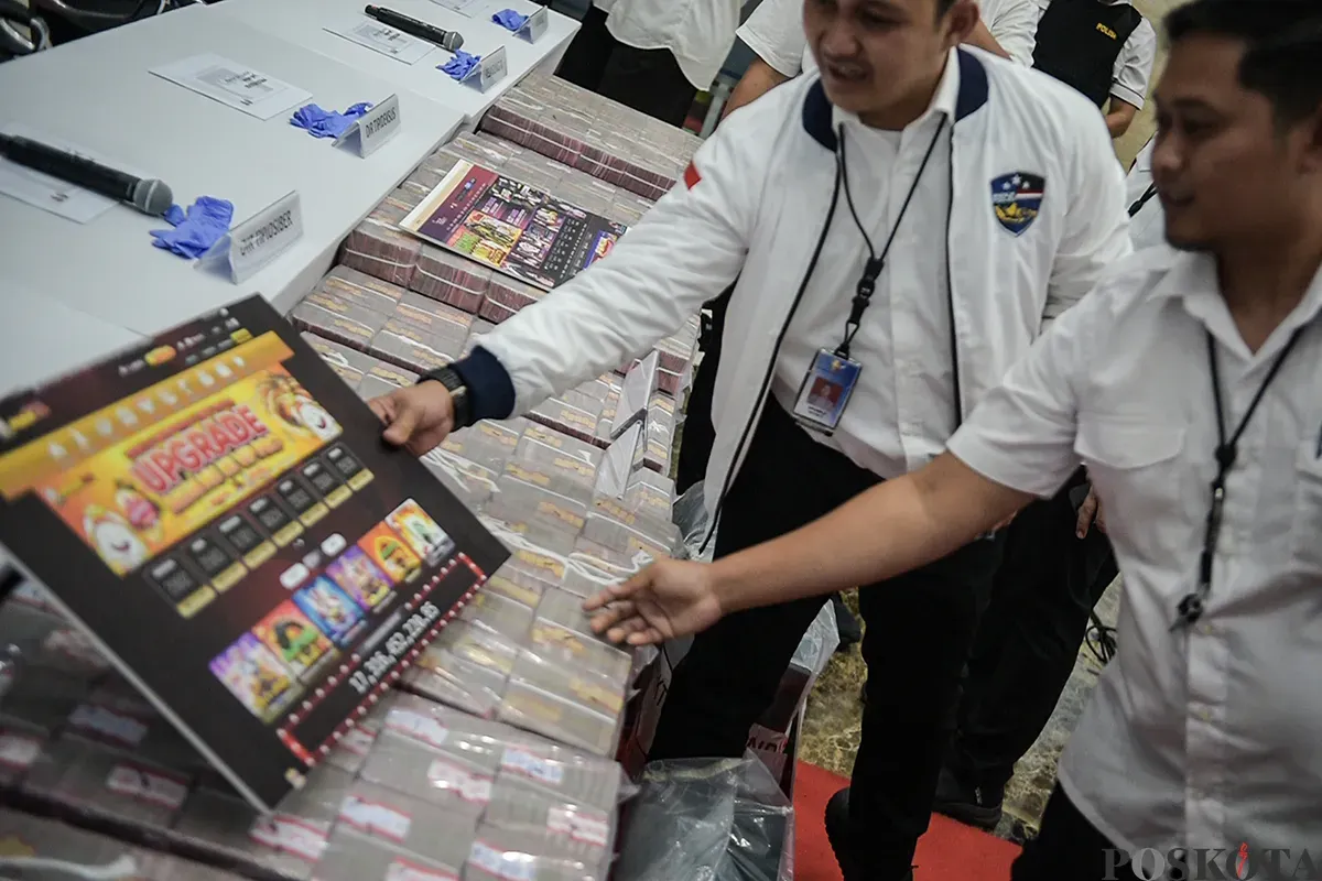 Polisi ungkap kasus judi online di Bareskrim Polri, Jakarta, Senin, 20 Januari 2025. (Sumber: Poskoata/ Bilal Nugraha Ginanjar)