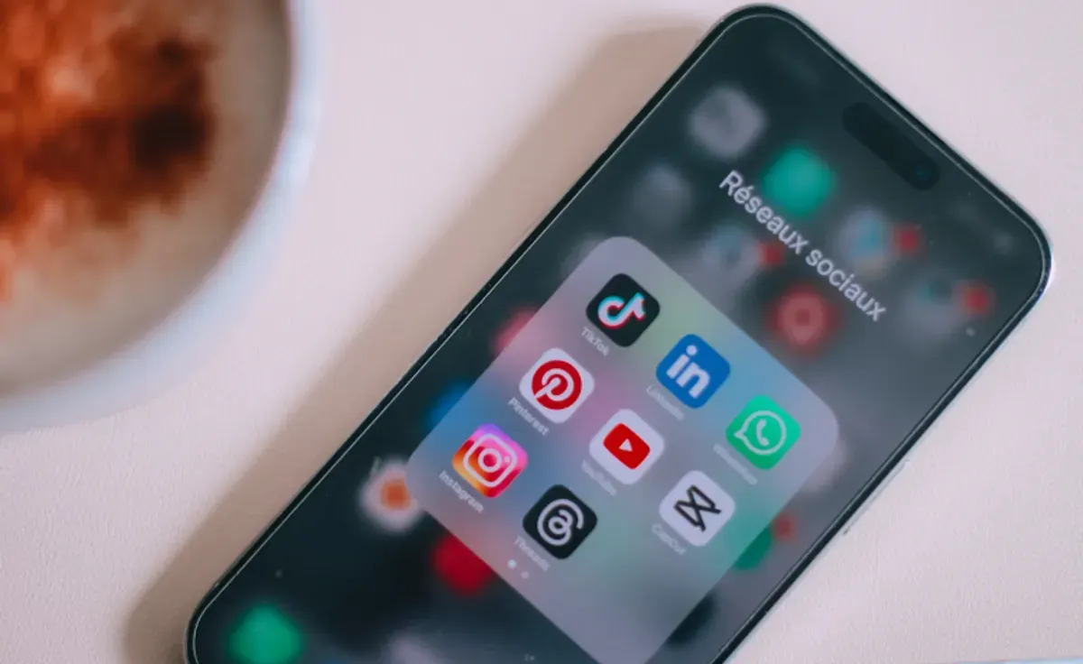 Banyak faktor yang menyebabkan Whatsapp tiba-tiba error. (Sumber: Unsplash/Swello)