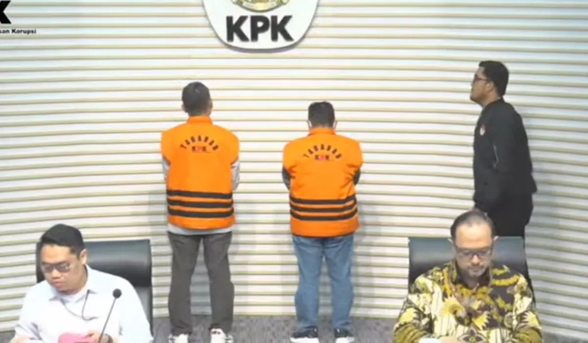 KPK tahan Bupati Situbondo Karna Suswandi terkait kasus dugaan korupsi dana Pemulihan Ekonomi Nasional (PEN). (Sumber: Capture Youtube KPK)