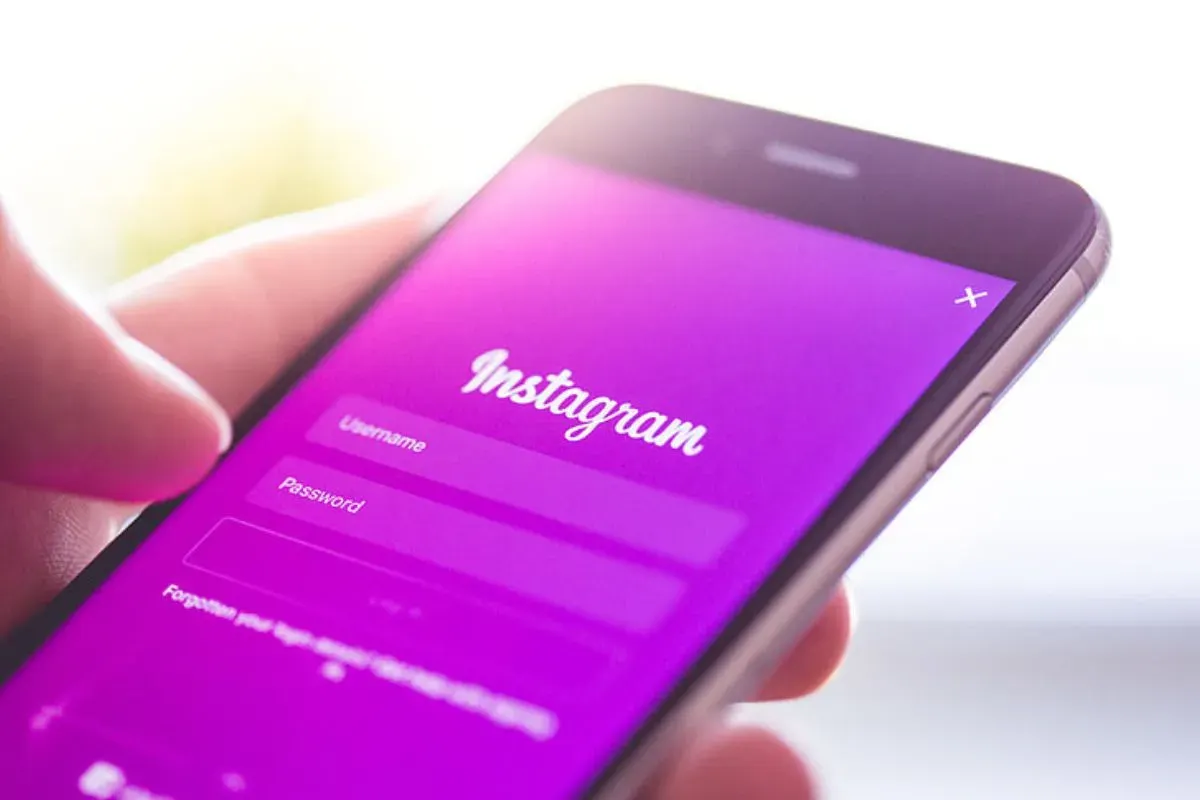 Ilustrasi. Cara agar tidak di DM sembarang orang di akun Instagram anda. (Sumber: PickPik)