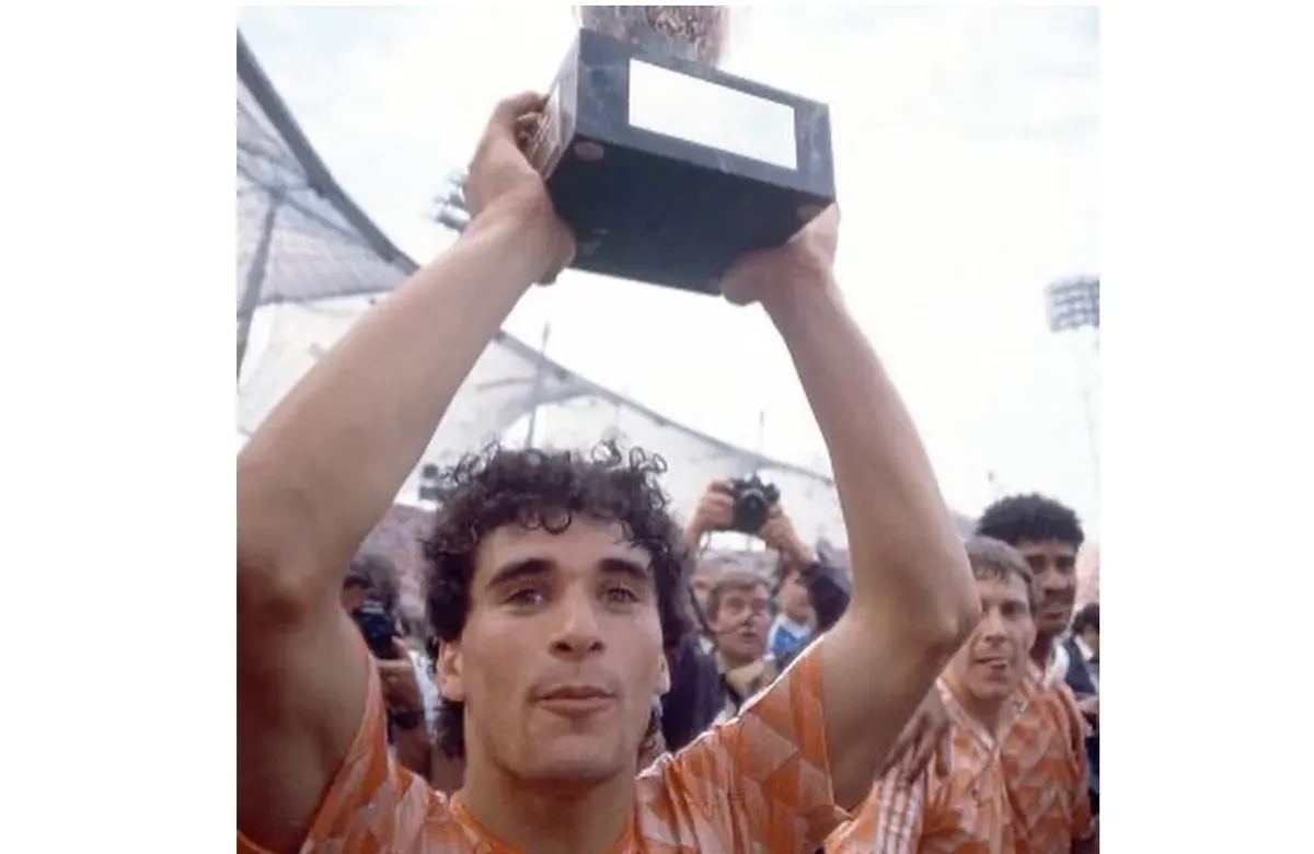 Pemain Legenda Belanda Gerald Vanenburg resmi menjadi Pelatih Timnas Indonesia U-23, begini profil lengkapnya. (Sumber: Instagram Resmi Gerald Vanenburg)