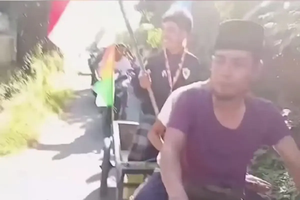 Atlet Muaythai asal Probolinggo juara Asia diarak pakai gerobak (Sumber: Istimewa)