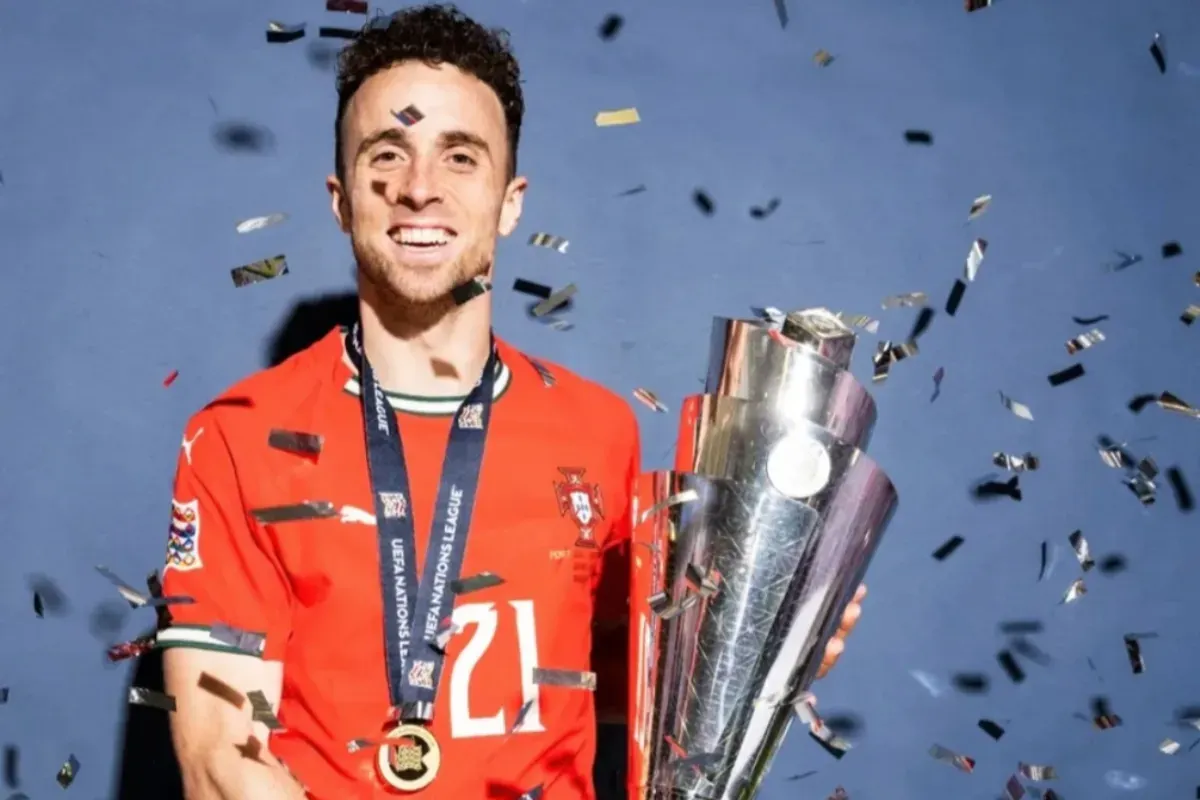 Diogo Jota dan sang adik tewas (Sumber: Instagram/@diogoj_18)