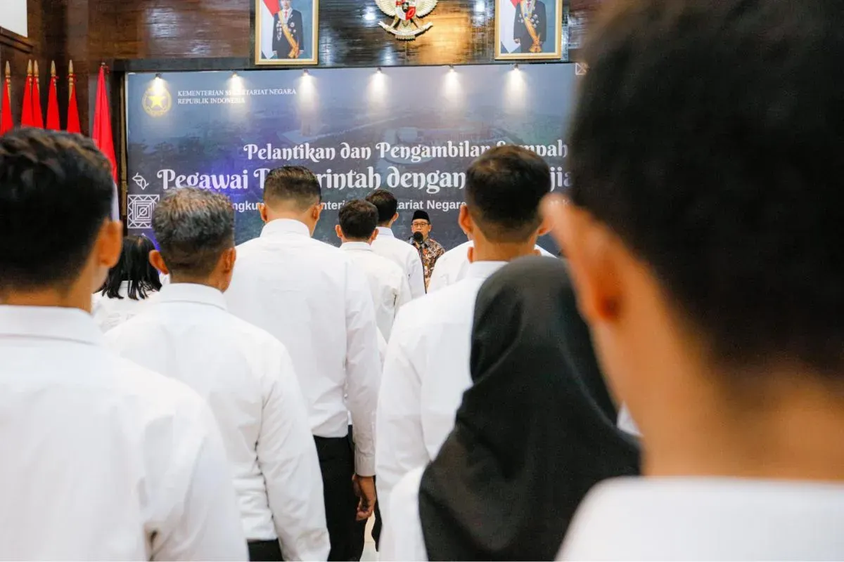 Lowongan PPPK Guru dan Nakes 2025 telah diumumkan. Simak kuota per daerah, syarat administrasi, dan strategi sukses ujian CAT. Daftar sekarang di SSCASN! (Sumber: setneg.go.id)