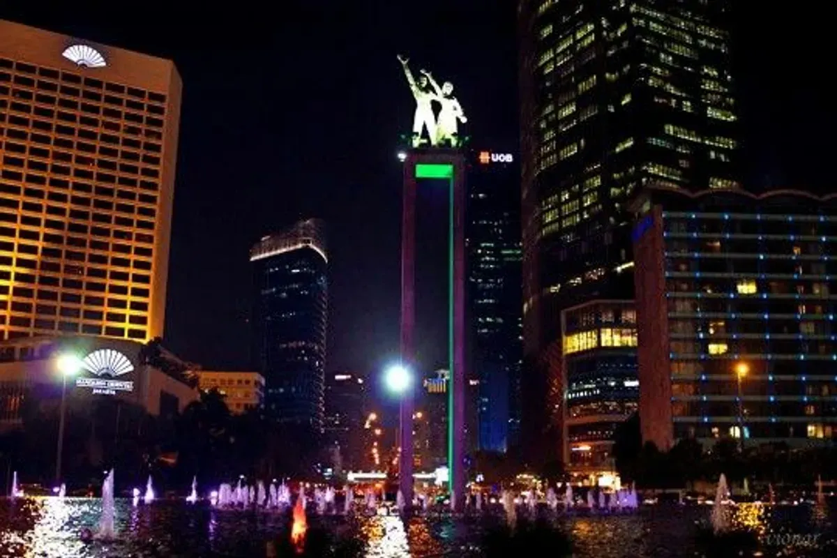 Cek ruas jalan yang akan ditutup saat Car Free Night Jakarta pada malam Tahun Baru 2026. (Sumber: Pinterest)