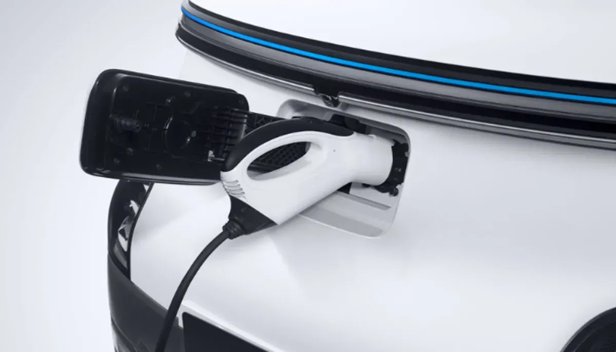 Wuling Air EV gunakan baterai IP67 tahan banjir dan 16 uji ekstrem. Simak keunggulan teknologi LFP dan garansi panjang. (Sumber: wuling.id)