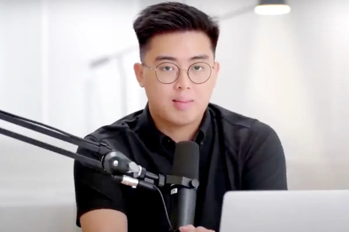 Entrepreneur muda sekaligus investor yang dikenal luas melalui konten edukasi finansialnya, Timothy Ronald. (Sumber: YouTube/Timothy Ronald)