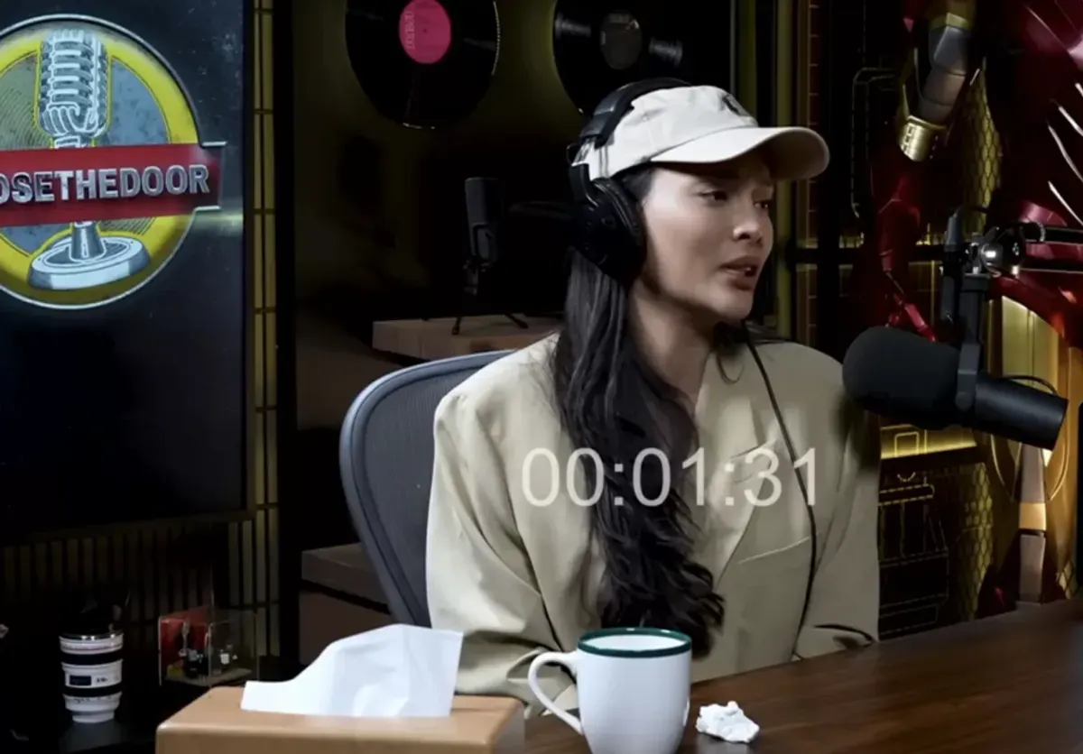 Erika Carlina saat hadir di podcast Close The Door bersama Deddy Corbuzier. (Sumber: Youtube/Podcast Close The Door)