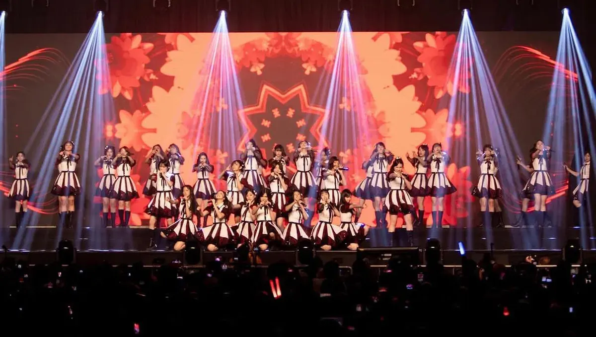 Konser idol group JKT48. (Sumber: Instagram/@jkt48)